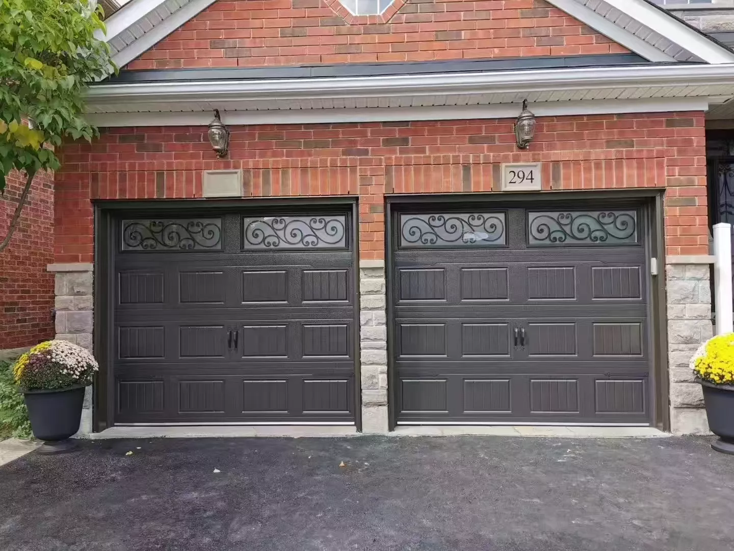American Style Garage Door (2).jpg